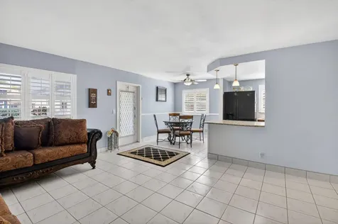61 Brittany B Delray Beach FL 33446
