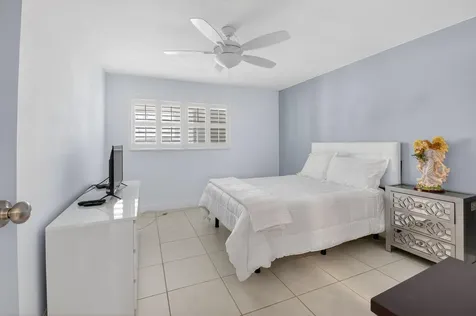 61 Brittany B Delray Beach FL 33446