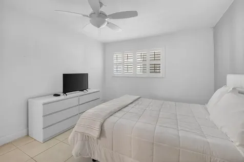 61 Brittany B Delray Beach FL 33446