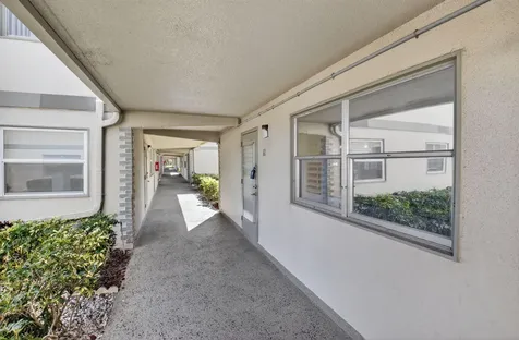 61 Brittany B Delray Beach FL 33446