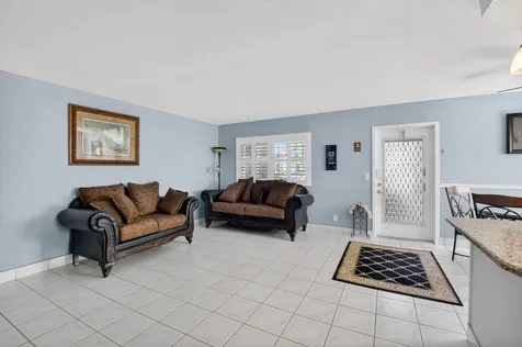 61 Brittany B Delray Beach FL 33446