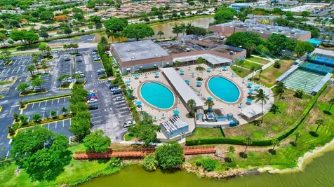 61 Brittany B Delray Beach FL 33446