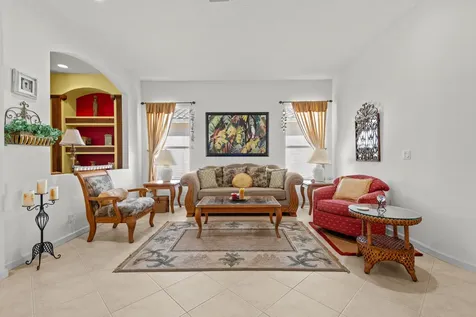 333 Nw Springview Loop Saint Lucie West FL 34986