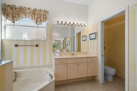 333 Nw Springview Loop Saint Lucie West FL 34986
