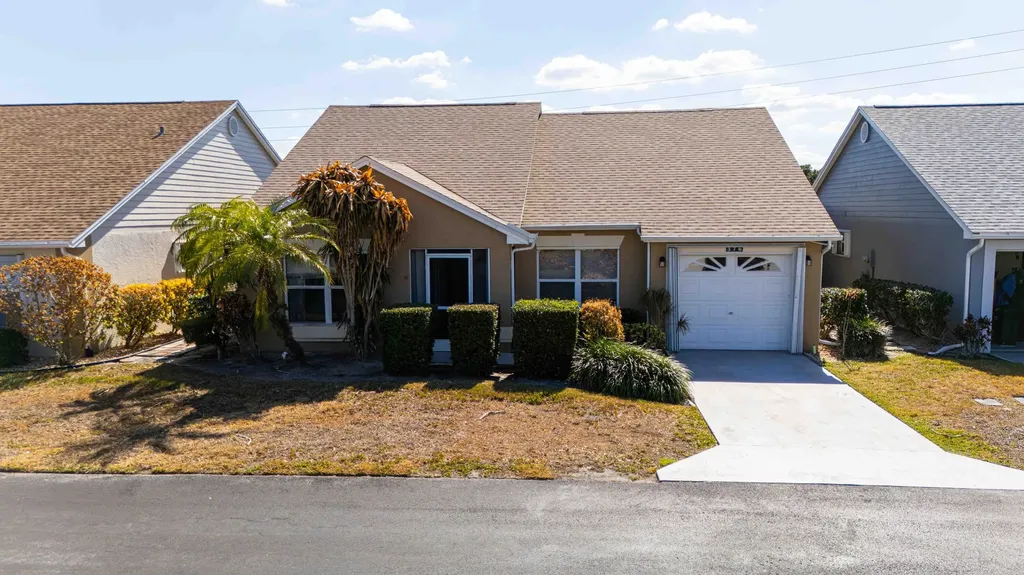 376 Nw Sherry Lane Port Saint Lucie FL 34986