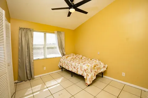 376 Nw Sherry Lane Port Saint Lucie FL 34986