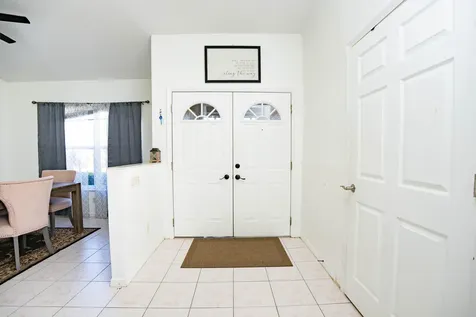 376 Nw Sherry Lane Port Saint Lucie FL 34986