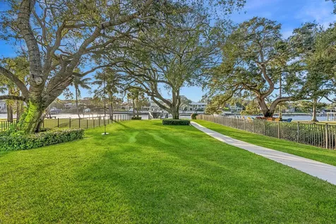 2162 Radnor Road North Palm Beach FL 33408