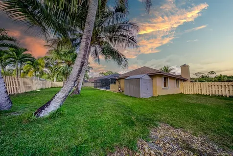301 Knotty Wood Lane Wellington FL 33414