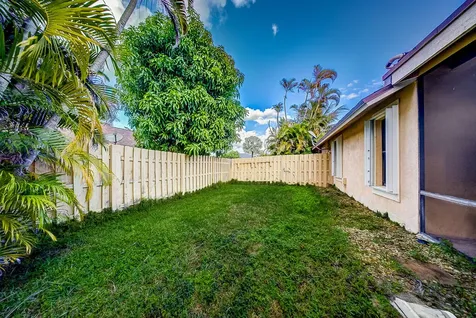 301 Knotty Wood Lane Wellington FL 33414