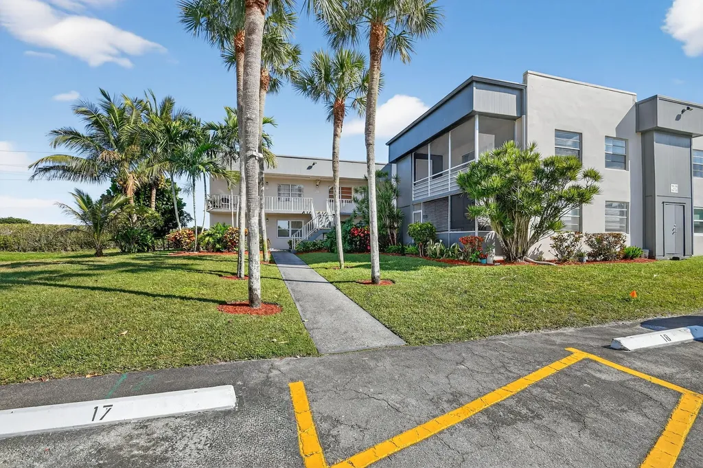 743 Burgundy P Delray Beach FL 33484