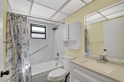 743 Burgundy P Delray Beach FL 33484