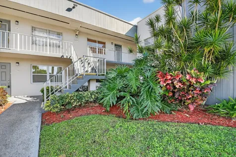 743 Burgundy P Delray Beach FL 33484