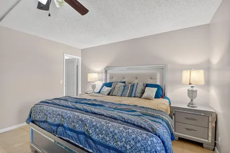 743 Burgundy P Delray Beach FL 33484