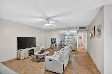 743 Burgundy P Delray Beach FL 33484
