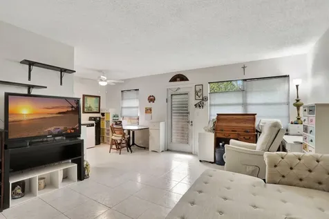 4076 Newport Q Deerfield Beach FL 33442