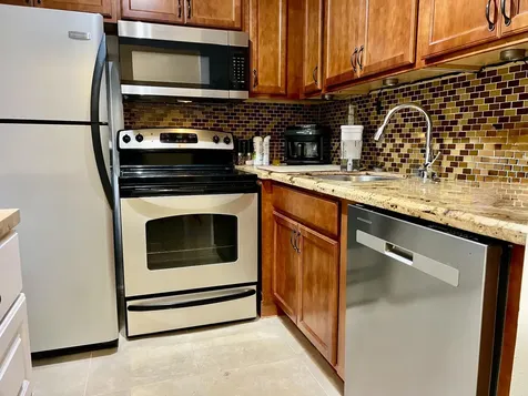1011 Harwood C Deerfield Beach FL 33442