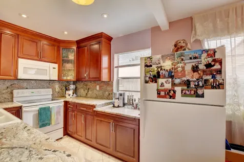 138 Flanders C Delray Beach FL 33484