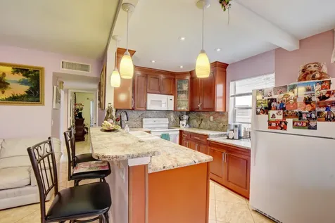 138 Flanders C Delray Beach FL 33484