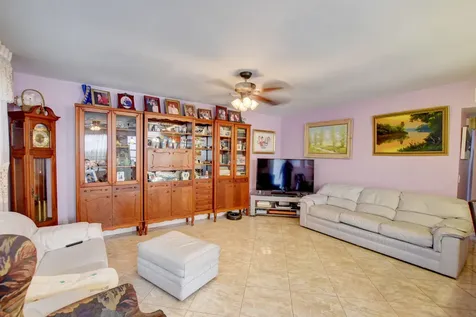 138 Flanders C Delray Beach FL 33484
