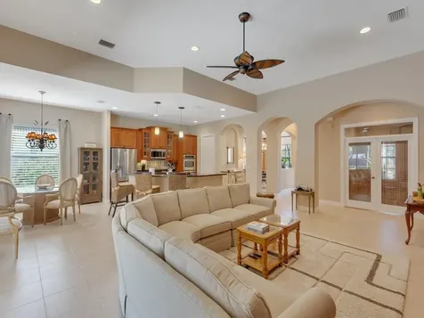 1710 Cassville Avenue Vero Beach FL 32966