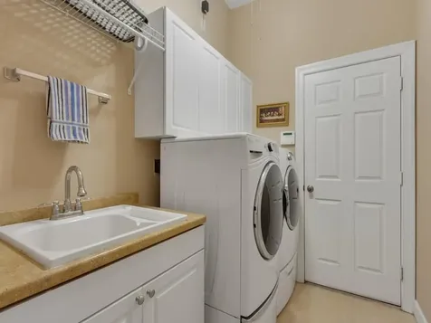 1710 Cassville Avenue Vero Beach FL 32966