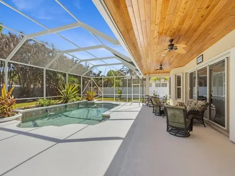 1710 Cassville Avenue Vero Beach FL 32966