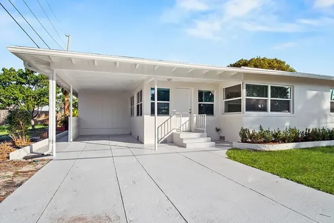 5208 Spruce Avenue West Palm Beach FL 33407