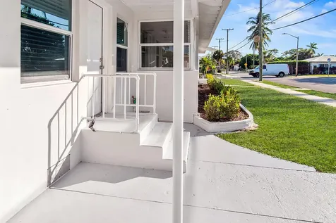 5208 Spruce Avenue West Palm Beach FL 33407
