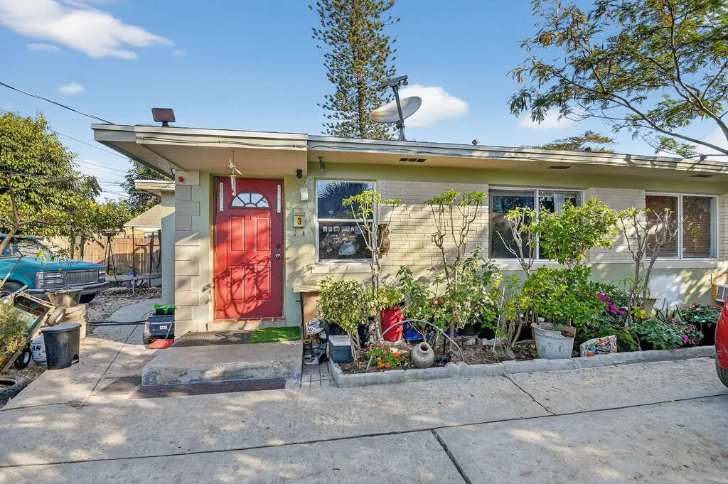 721 N F Street Lake Worth Beach FL 33460
