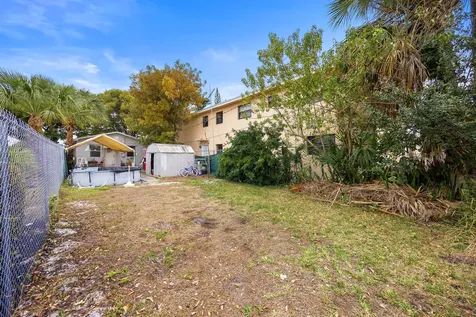 617 N H Street Lake Worth Beach FL 33460