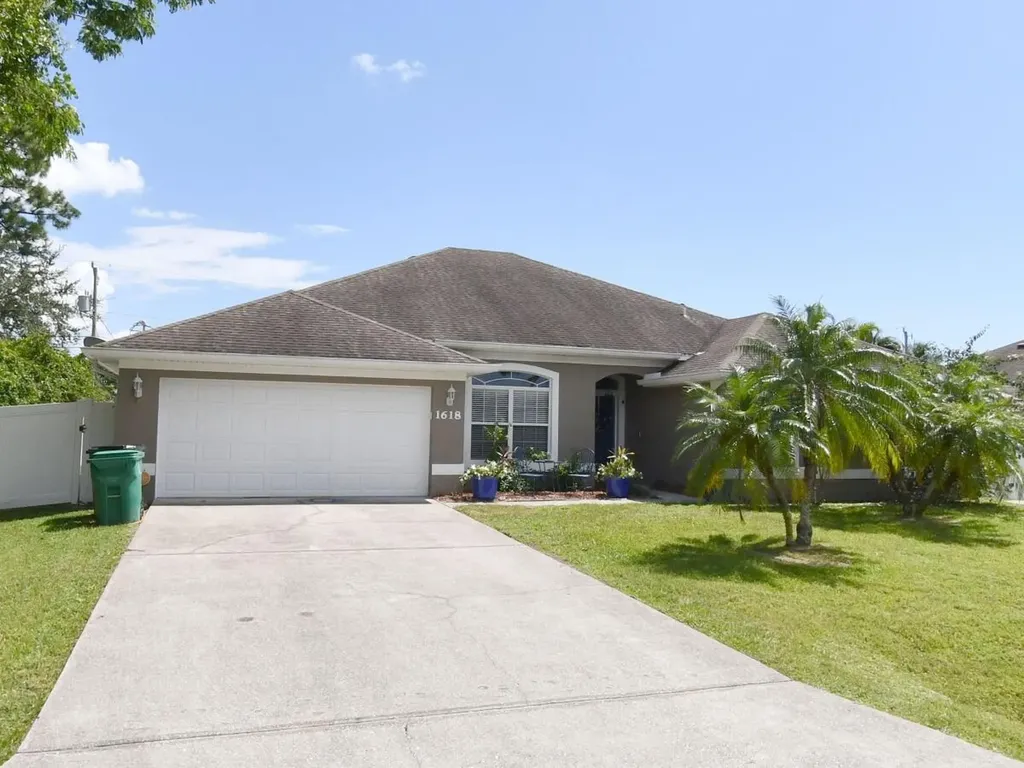 1618 Sw Nervia Avenue Port Saint Lucie FL 34953