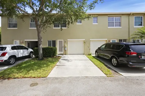 2148 Se Destin Drive Port Saint Lucie FL 34952