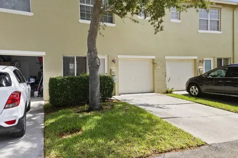 2148 Se Destin Drive Port Saint Lucie FL 34952