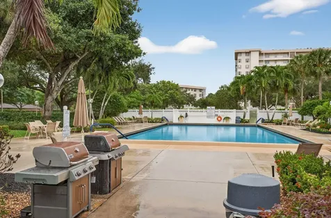 3503 Oaks Way Pompano Beach FL 33069