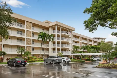 3503 Oaks Way Pompano Beach FL 33069