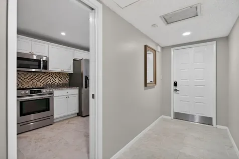 3503 Oaks Way Pompano Beach FL 33069
