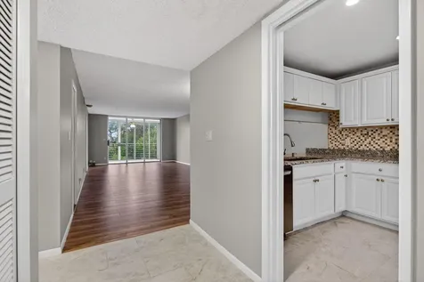 3503 Oaks Way Pompano Beach FL 33069
