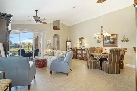 356 Nw Breezy Point Loop Port Saint Lucie FL 34986