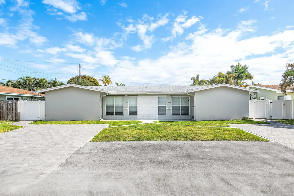 708-710 NE 23rd Avenue Pompano Beach FL 33062