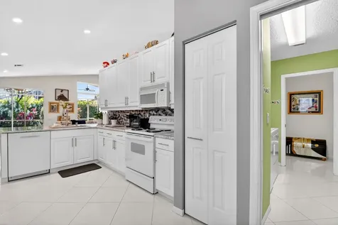 5050 Polly Park Lane Boynton Beach FL 33437