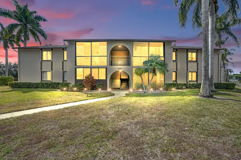 426 Pine Glen Lane Greenacres FL 33463