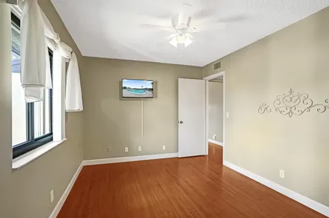 426 Pine Glen Lane Greenacres FL 33463