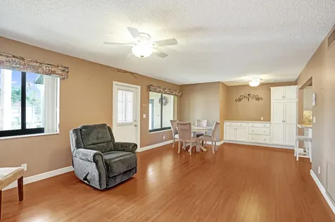 426 Pine Glen Lane Greenacres FL 33463