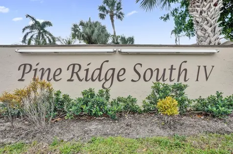 426 Pine Glen Lane Greenacres FL 33463