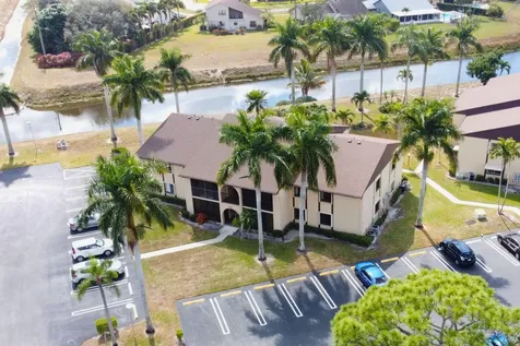 426 Pine Glen Lane Greenacres FL 33463