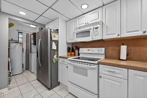 1340 E Golfview Drive Pembroke Pines FL 33026