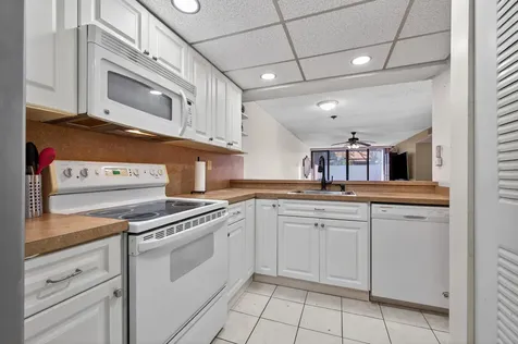 1340 E Golfview Drive Pembroke Pines FL 33026