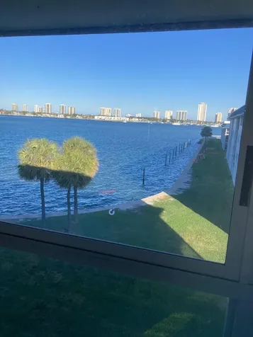 2936 Lake Shore Drive Riviera Beach FL 33404