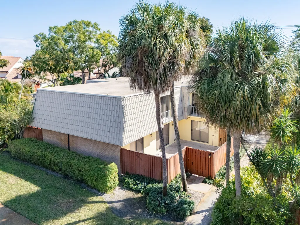 1700 Embassy Drive West Palm Beach FL 33401